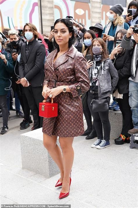 Georgina Rodríguez at the Louis Vuitton fashion show in Paris